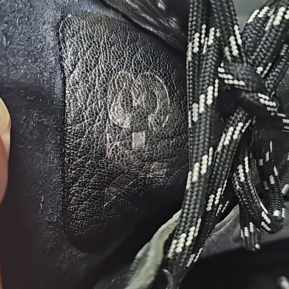 Y-3 boots - Picture 4 of 9